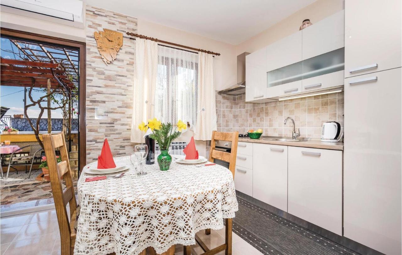 Cozy Apartment In Lovran With Kitchen エクステリア 写真