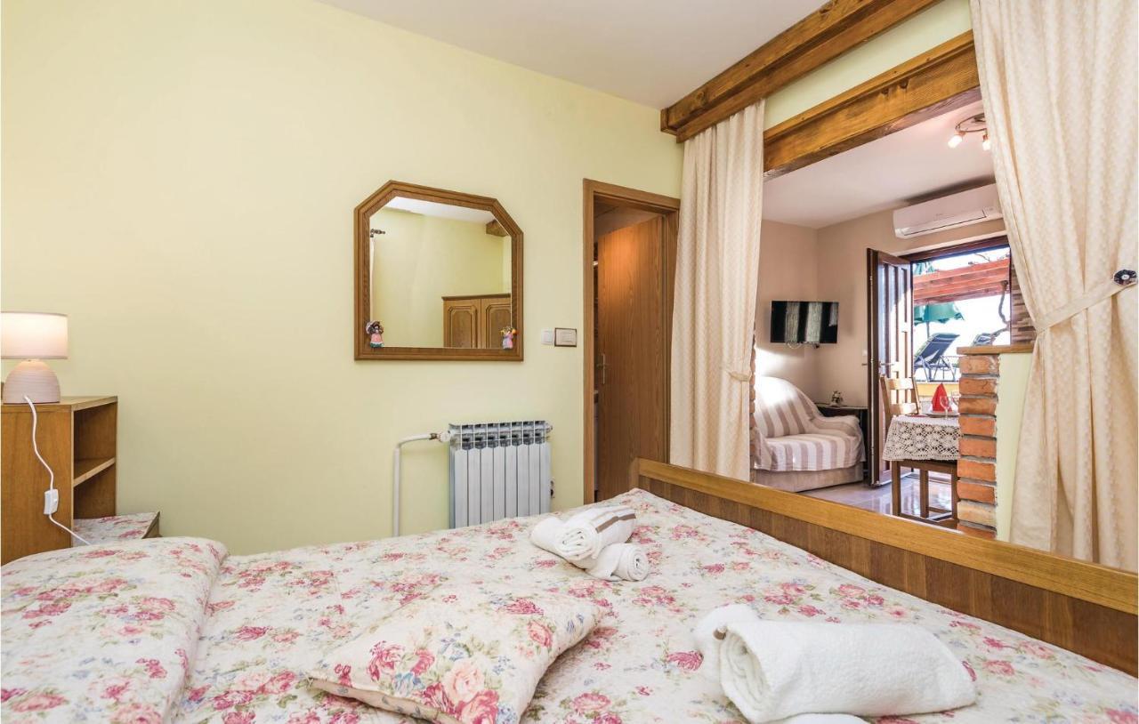Cozy Apartment In Lovran With Kitchen エクステリア 写真