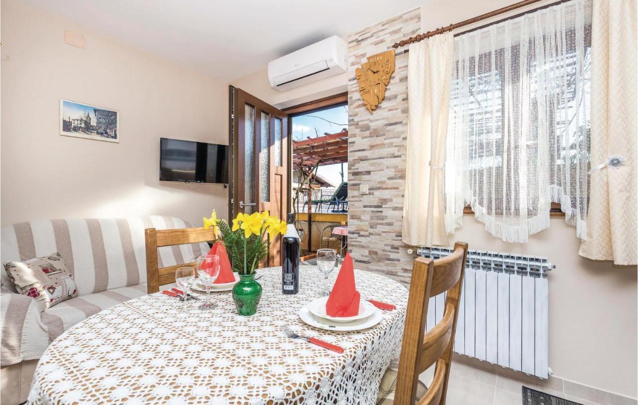 Cozy Apartment In Lovran With Kitchen エクステリア 写真
